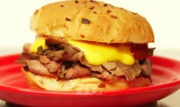 牛肉汉堡爆料怎么做的视频,跟随视频轻松学会经典汉堡制作